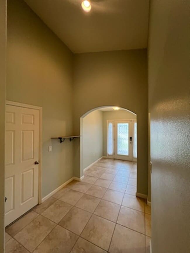 Building Photo - 4528 Alligator Flag Cir