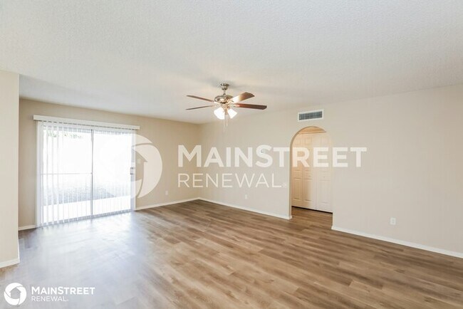 Building Photo - 10634 S 44th St, Phoenix, AZ 85044