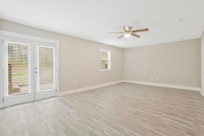 Foto del edificio - 4899 Wycliffe Dr
