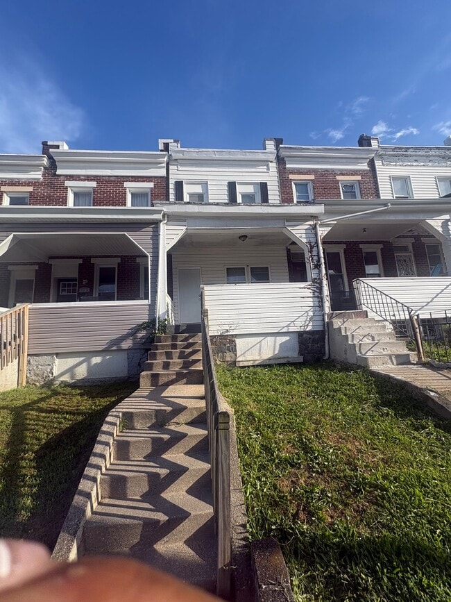 Building Photo - 3207 Brighton St