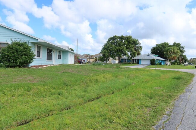 Foto del edificio - 601 SE Polynesian Ave