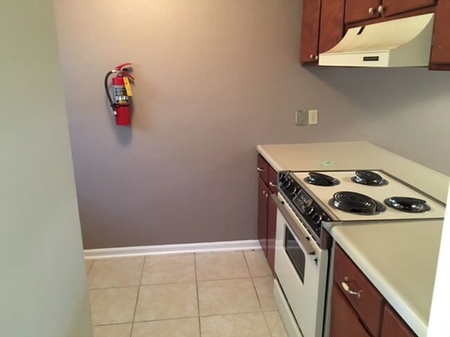 Foto del edificio - 2 Bed, 1.5 Bath Townhome w/ an office Available NOW!