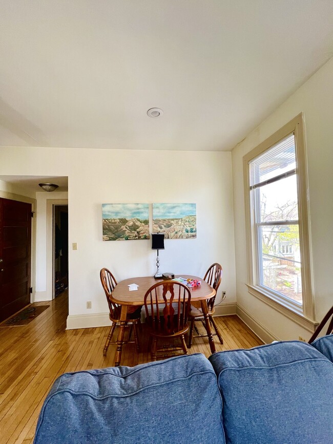Building Photo - 2408 East Park Place, Unit 2412