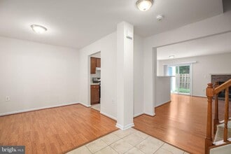 Building Photo - 502 Wind Ridge Dr