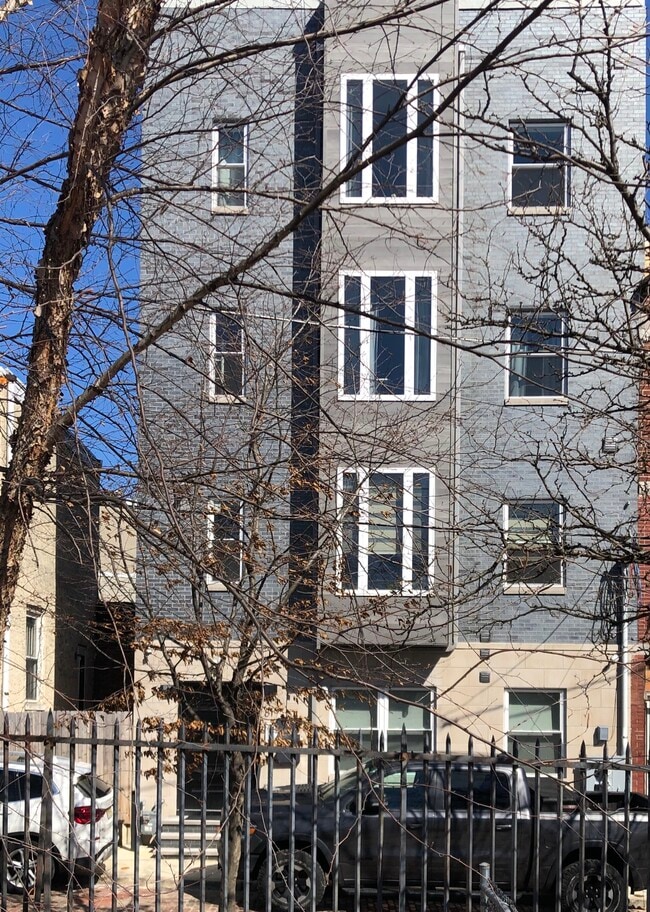 Building Photo - 819 Cameron St