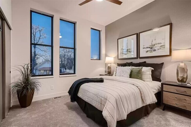 Maestro - 3314 Curtis St