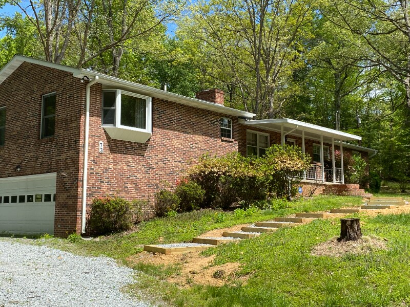 73 Lofty Pine Ln, Mills River, NC 28759 House Rental in Mills River