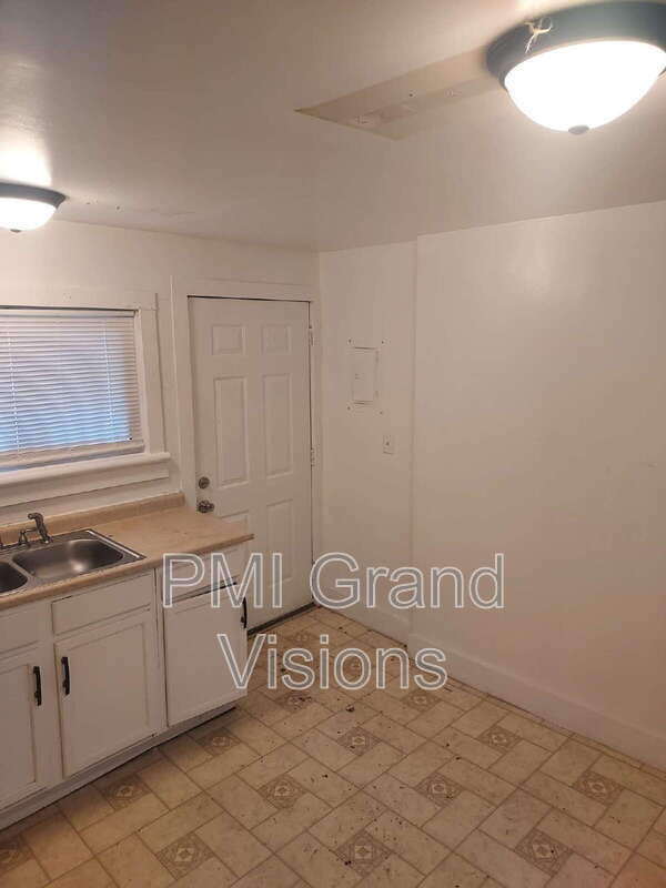 Foto del edificio - 2035 E William St