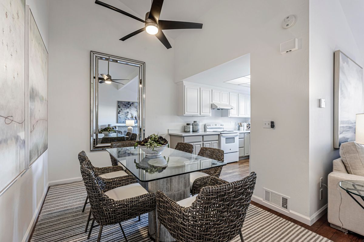 Foto principal - 10995 Northseal Square