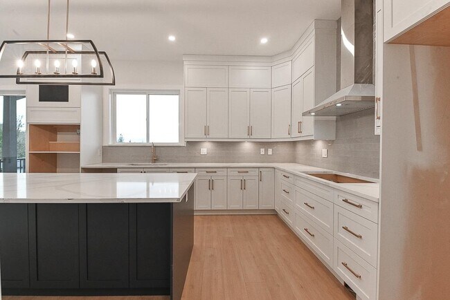 Photo du bâtiment - 8573 Forest Gate Dr