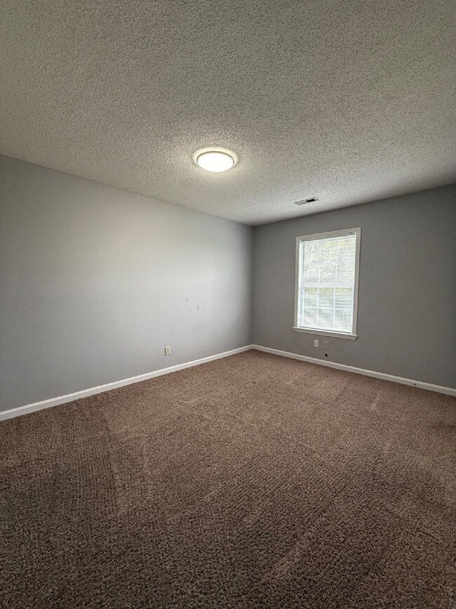 Foto del edificio - 3864 Northeast Dr