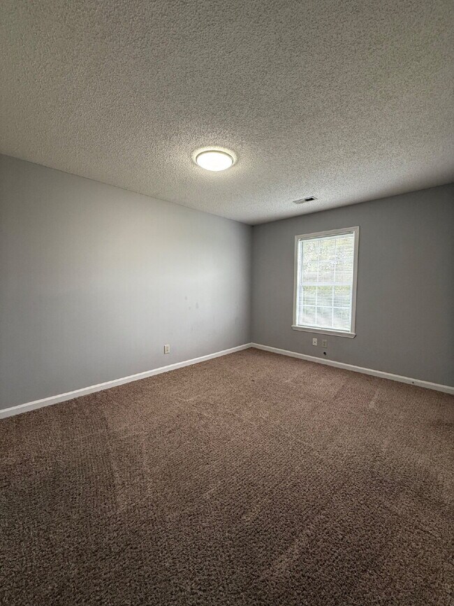 Foto del edificio - 3864 NORTHEAST DRIVE