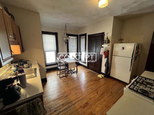 211 Holland St Unit 2CP, Somerville, MA 02144 - Condo for Rent in ...