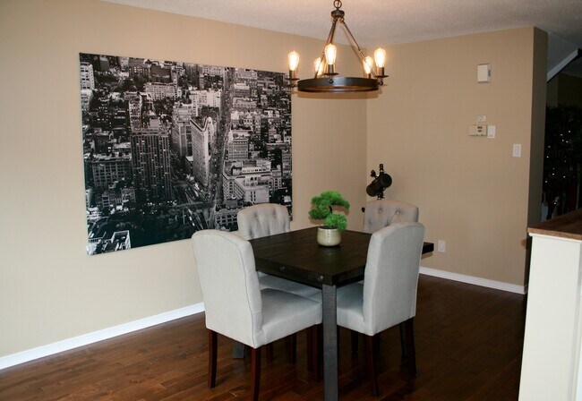 Building Photo - 184 Kinross Pvt