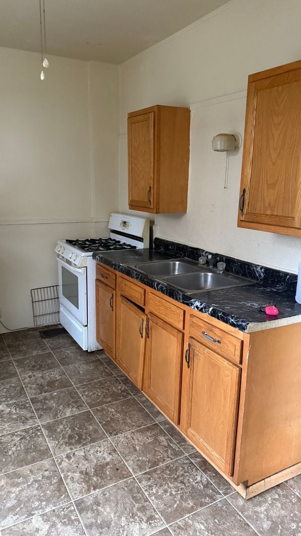 Foto del edificio - 318 Center Ave