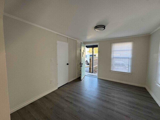 Foto del edificio - 3023 25th St N