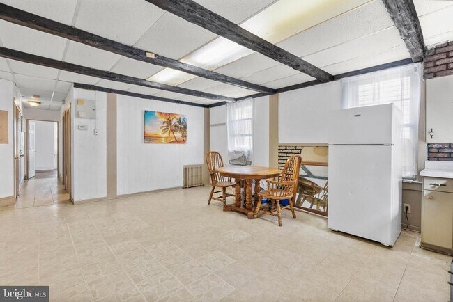 Foto del edificio - 522 Monmouth St