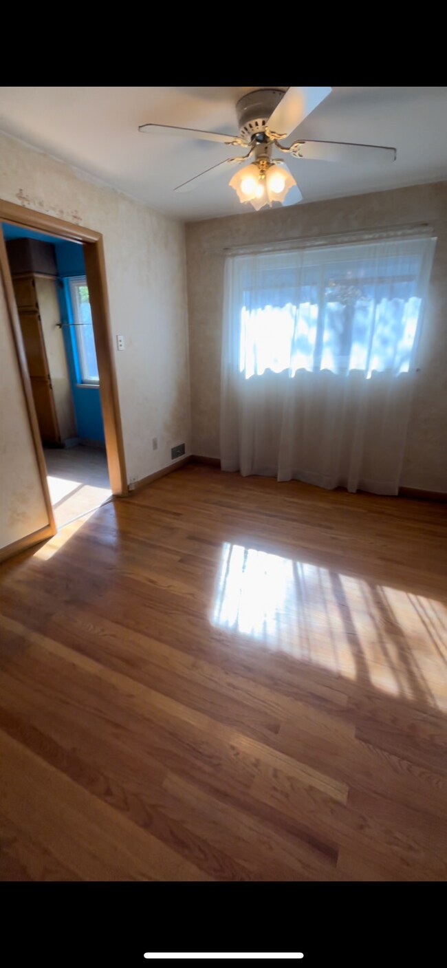 Building Photo - 3230 S Dexter St