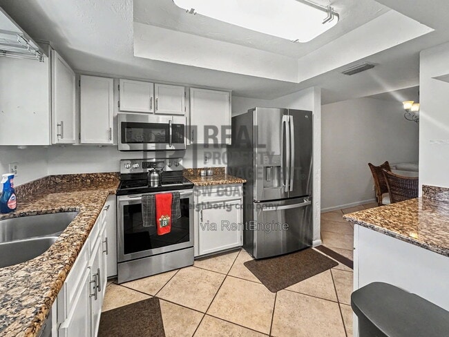 Building Photo - 28100 Pine Haven Way