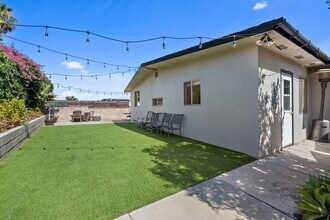 Building Photo - 6467 Cleo St
