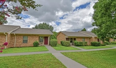 Building Photo - 1600 S Palestine St