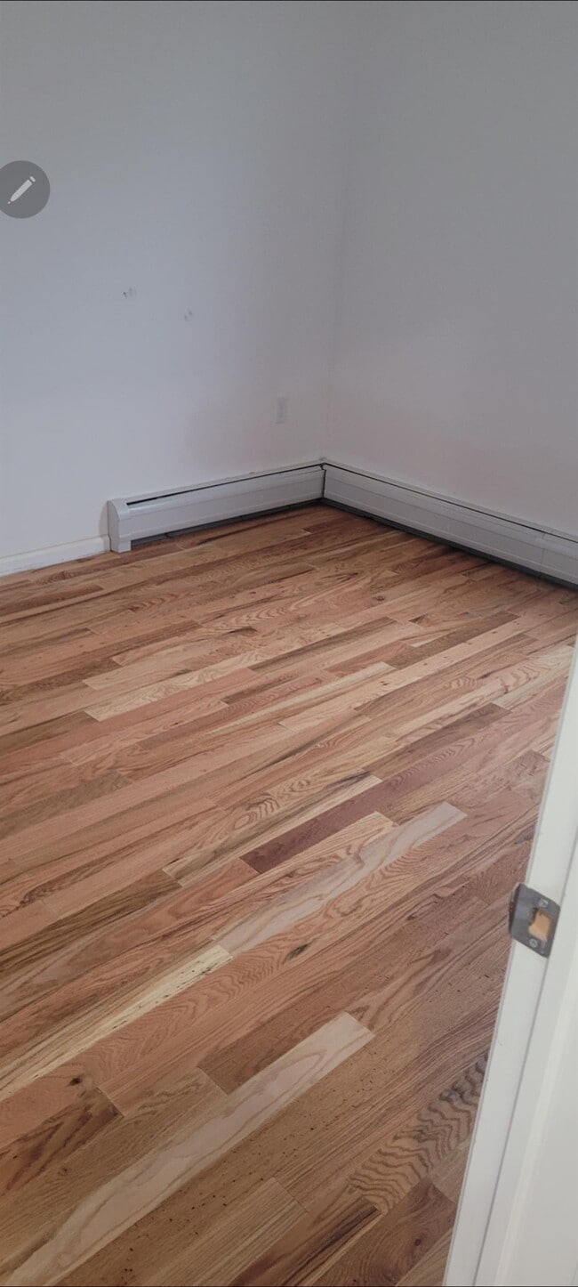 Building Photo - 500 HAWTHORN Ave