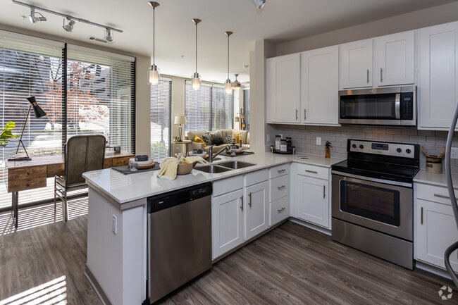 Interior Photo - One Riverwalk