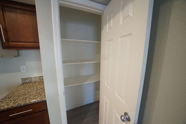 Building Photo - NO SHOWINGS until 2/21/2024