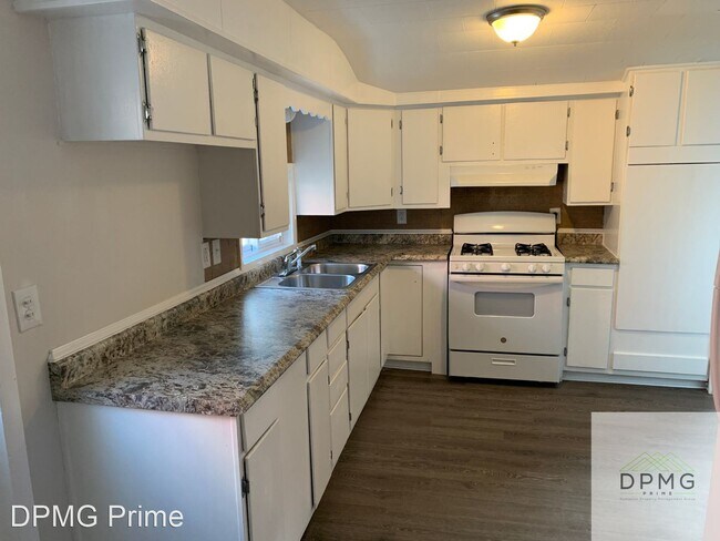 Building Photo - 3 br, 2 bath House - 1139 South Grand Avenue