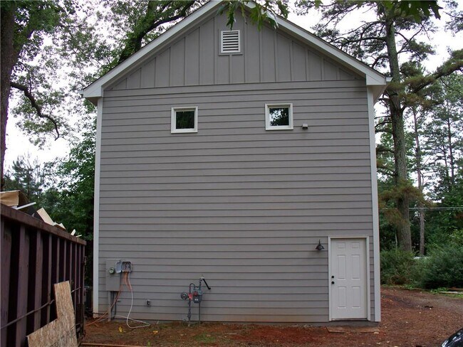 Foto del edificio - 15370 Freemanville Rd
