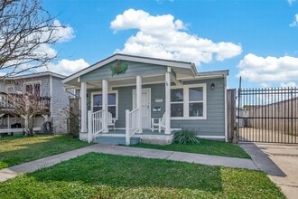 Building Photo - 5721 Sylvia Dr