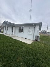 Building Photo - 2005 Ledwich Ave