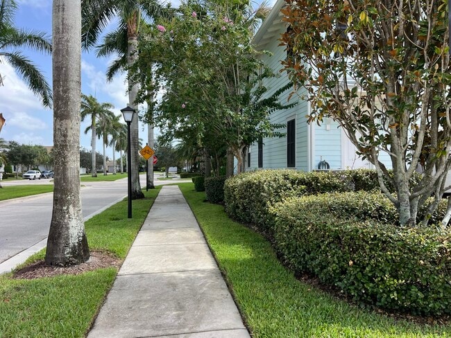 Building Photo - 1130 Dakota Dr
