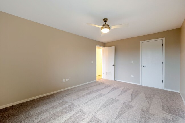 Bedroom - Oaks - Willow Hill Apartments