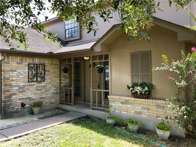 Foto del edificio - 12022 Thompkins Dr