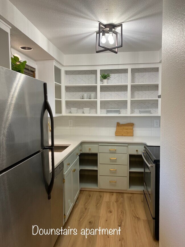 Fotografía del edificio - 210 E 3rd Ave