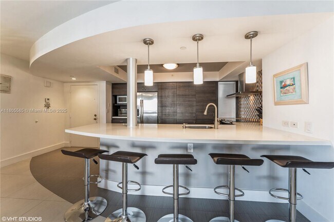 Foto del edificio - 170 Ocean Ln Dr