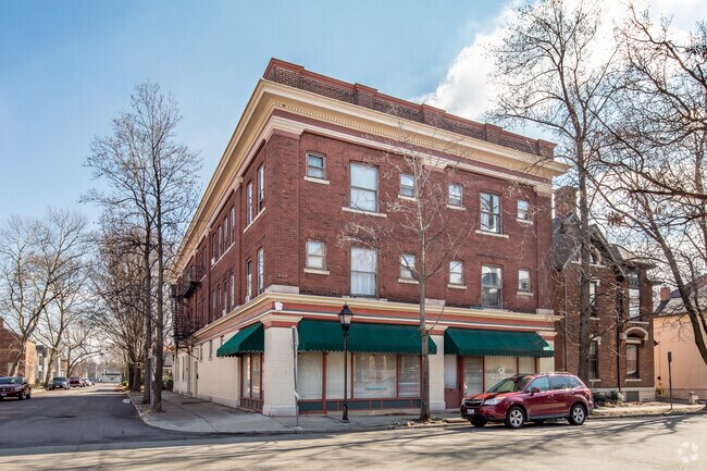 Foto del edificio - 408 E 6th St