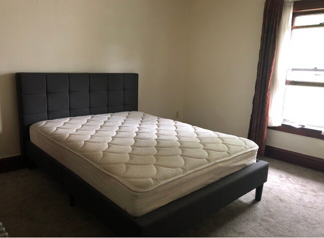 bedroom - 80 Cedar St