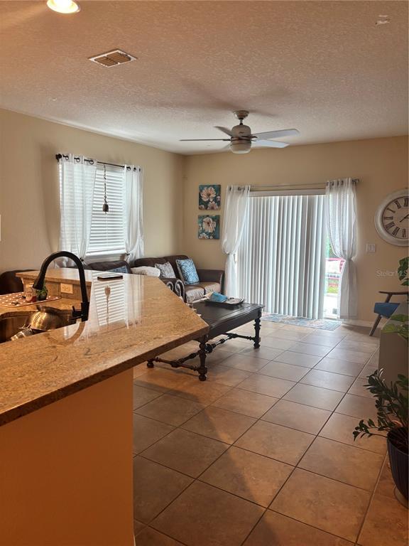 Foto del edificio - 2211 Anoka Way