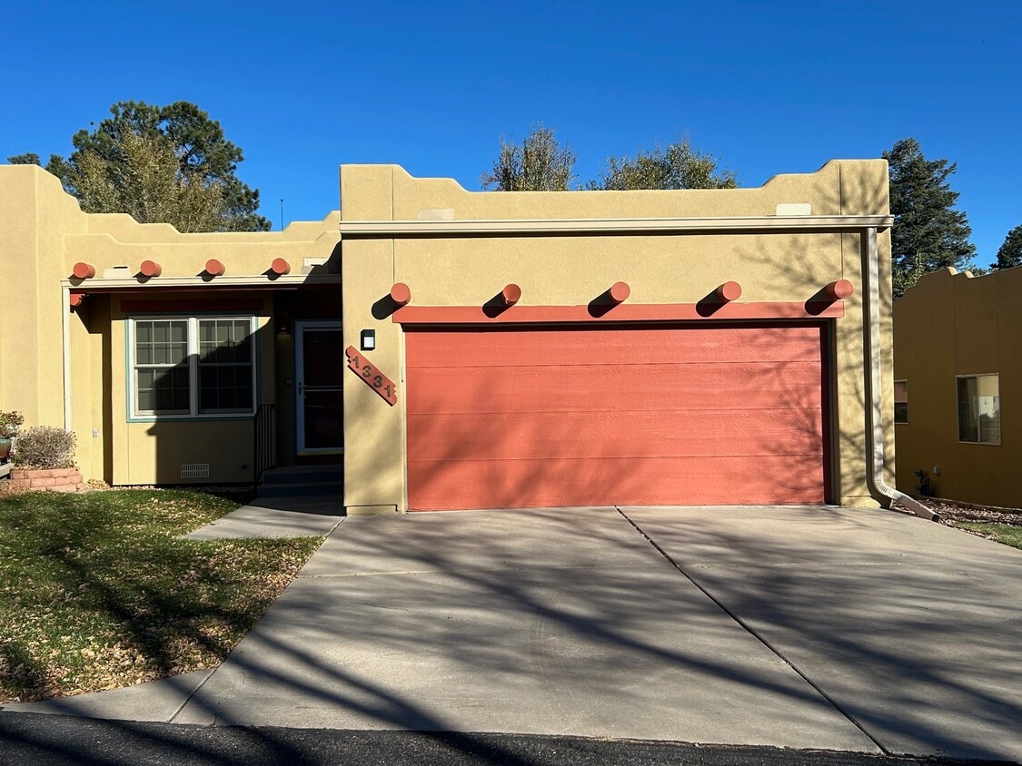 Photo - 1331 E Parkway Dr (Colorado Springs, CO)