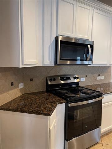 Foto del edificio - 14616 Crystal Lake Dr