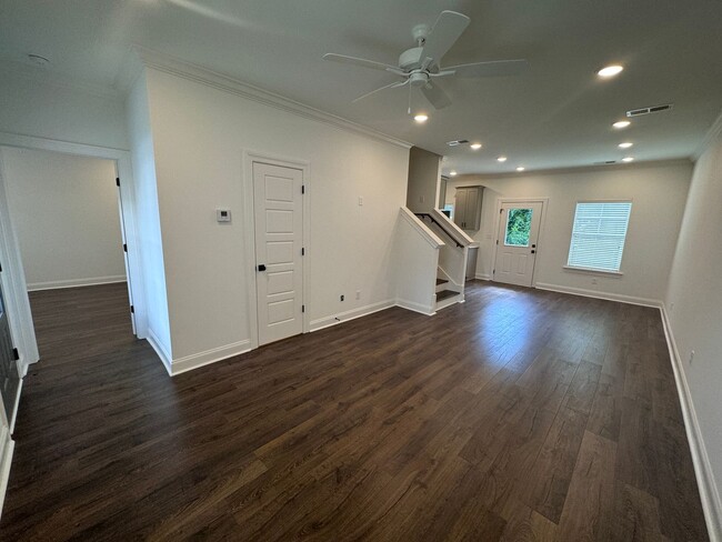 Building Photo - 3BD/3BA FOR RENT IN SOUTH GROVE