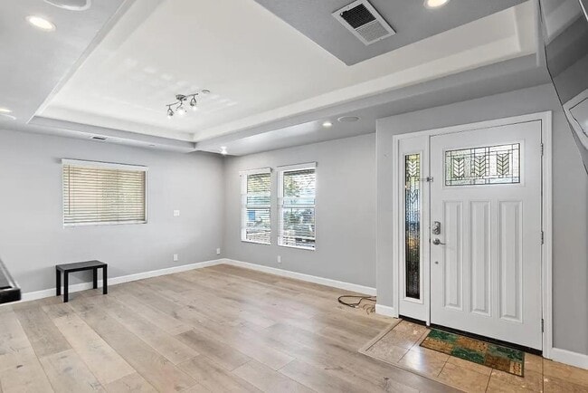 Building Photo - 108 Balbach St