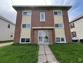 Building Photo - 18 Prince St