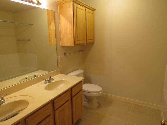 Building Photo - 3918 Southern Grove