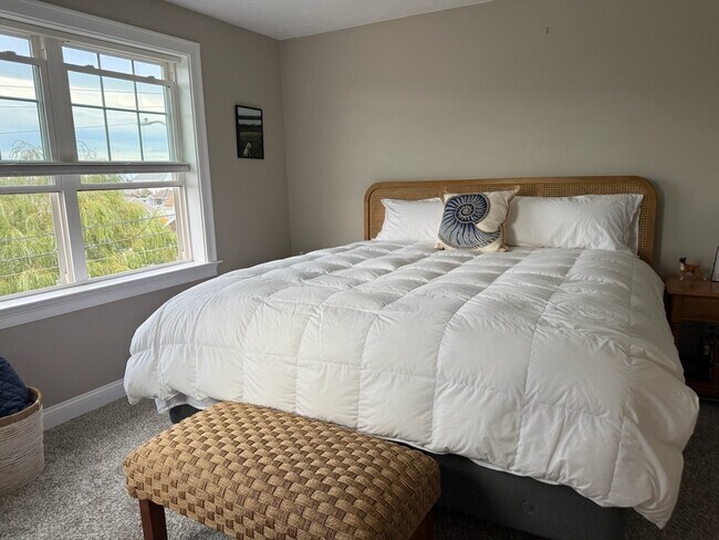 Foto del edificio - 345 Plymouth Ave