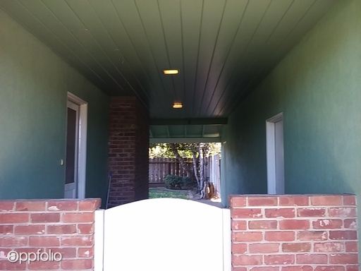 Building Photo - 718 E Las Palmas Ave