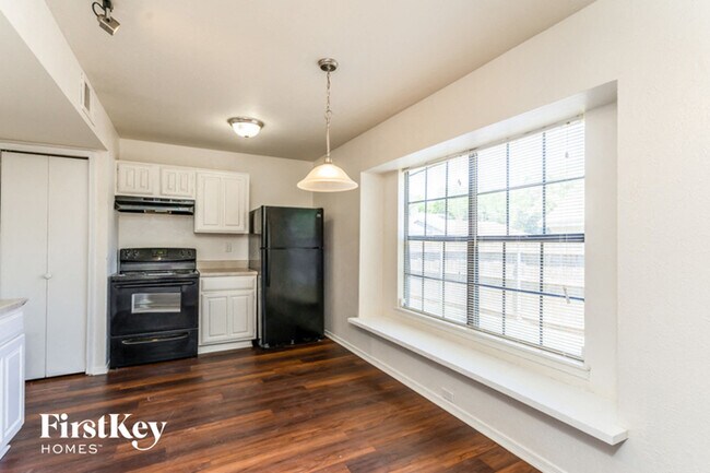 Foto del edificio - 3205 Galemeadow Dr