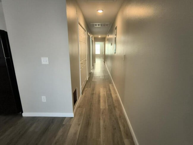 Foto del edificio - 1007 N Quincy Ave